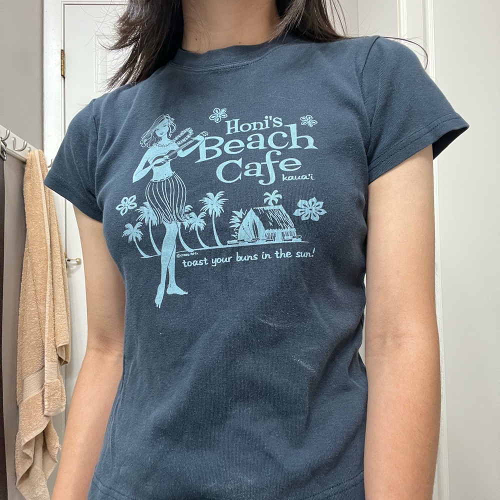 Honi's Beach Cafe Graphic Tee
